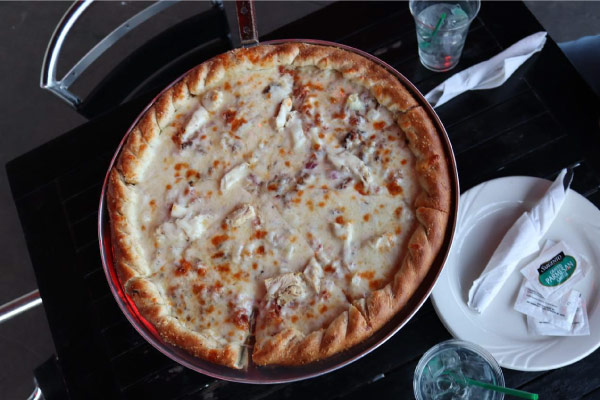 dining-social SkyBar pizza at the Crescent Hotel